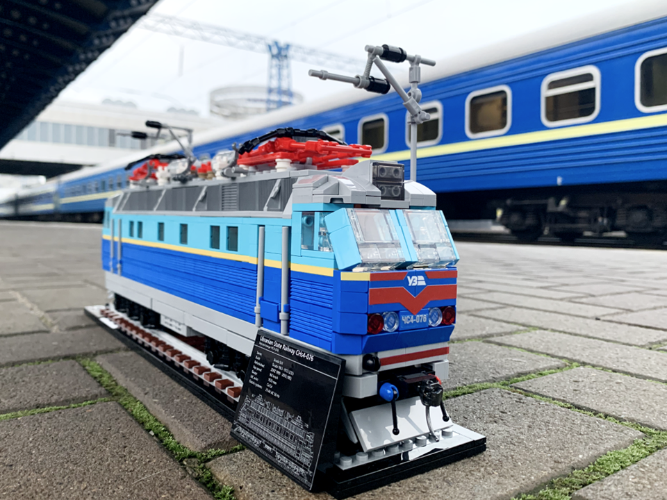 Ukrainian Railways ChS4-076 Electric Locomotive